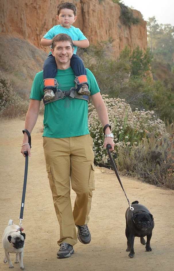 saddlebaby-a-hands-free-shoulder-carrier-for-your-child-4943